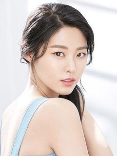 Seolhyun (설현)